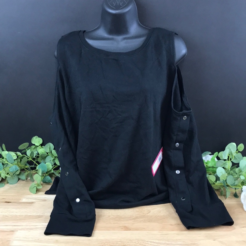 Vince Camuto Plus Size Long Sleeve Cold Shoulder Snap Top